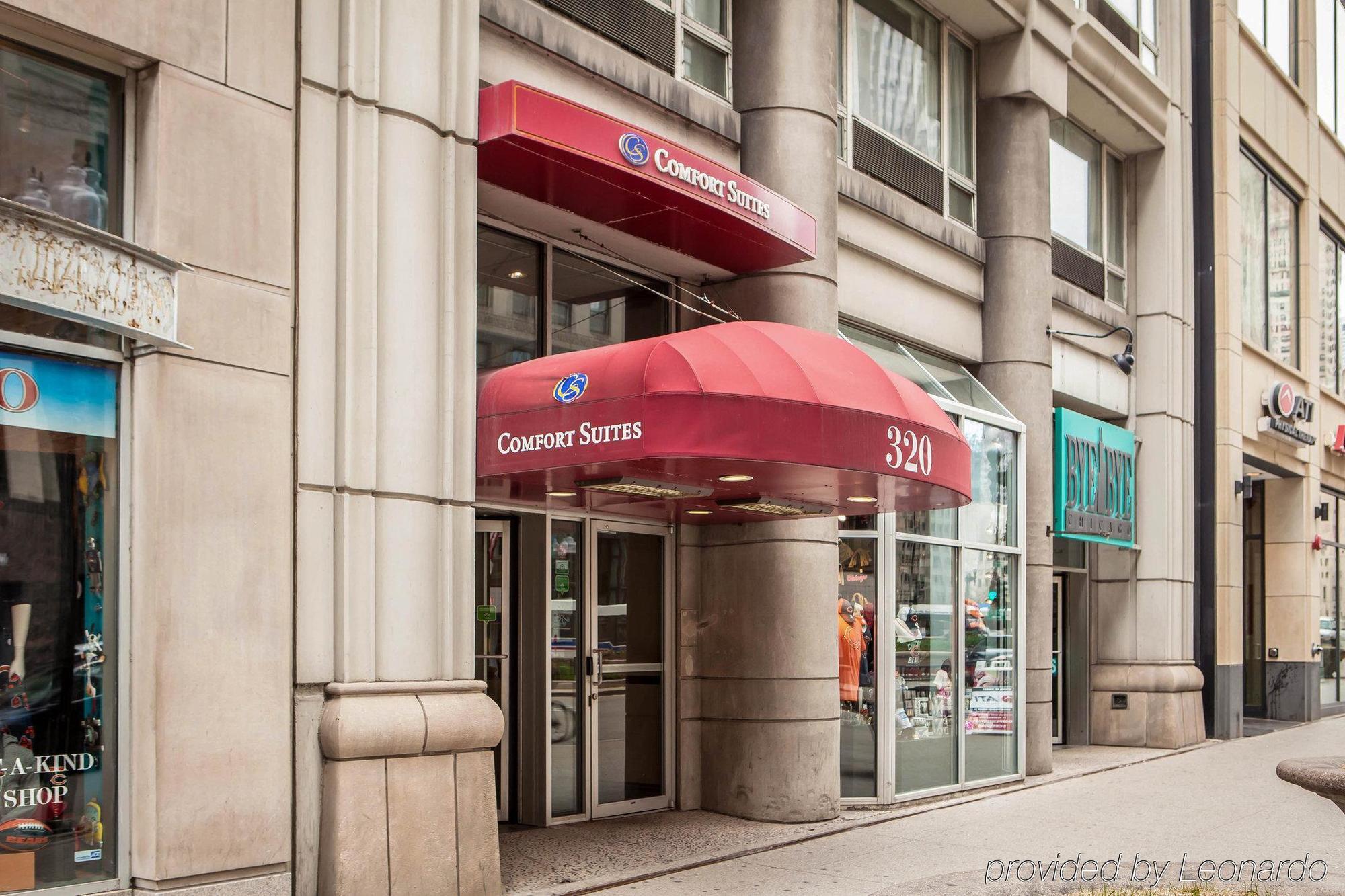 Comfort Suites Michigan Avenue Чикаго Екстериор снимка