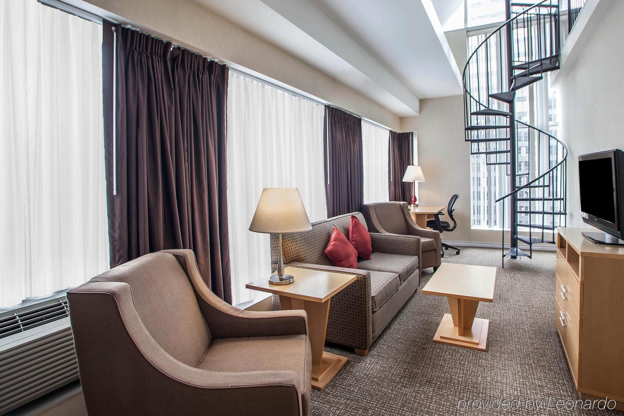 Comfort Suites Michigan Avenue Чикаго Екстериор снимка